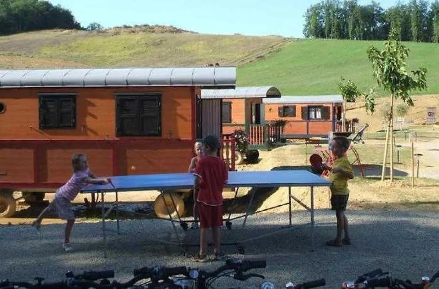 Campsite Camping 4 Etoiles - Piscine - Eed0A0 Estipouy France